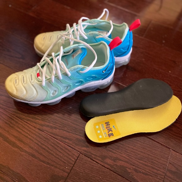 Nike Air Vapormax Plus Sneakers Blue & Green splashed with bit of yellow 🔥🔥🥰 - Picture 16 of 16